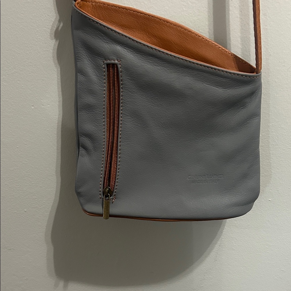 Elegant Gray Leather Crossbody Bag